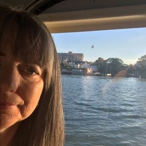 Meet your Posher, Sharon